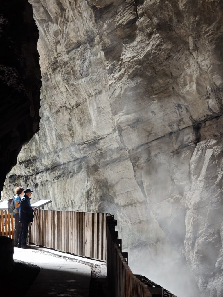 Von hier kommt das Thermalwasser Bad Ragaz - das dampfende Wasser der Taminaquelle